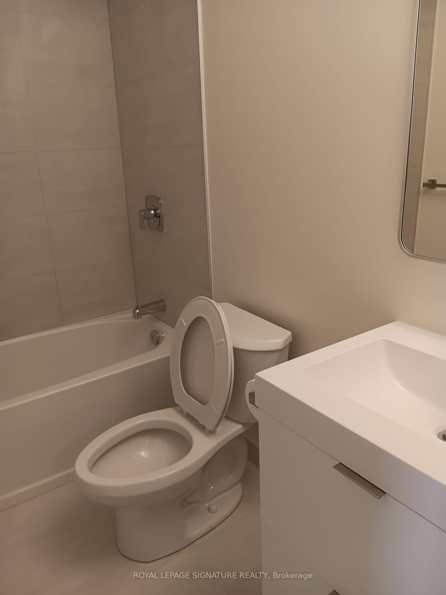 33 Erie Avenue, Unit 1113 thumbnail 13