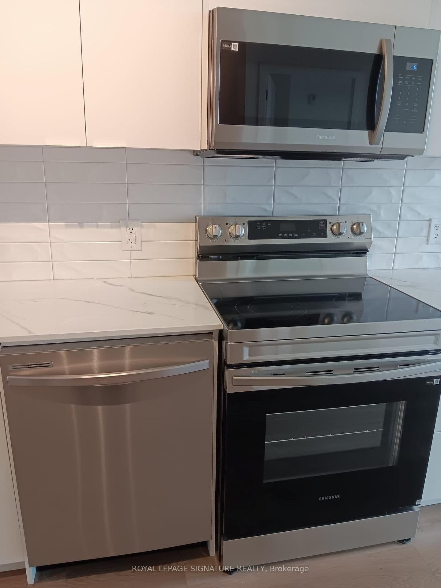 33 Erie Avenue, Unit 1113 thumbnail 17