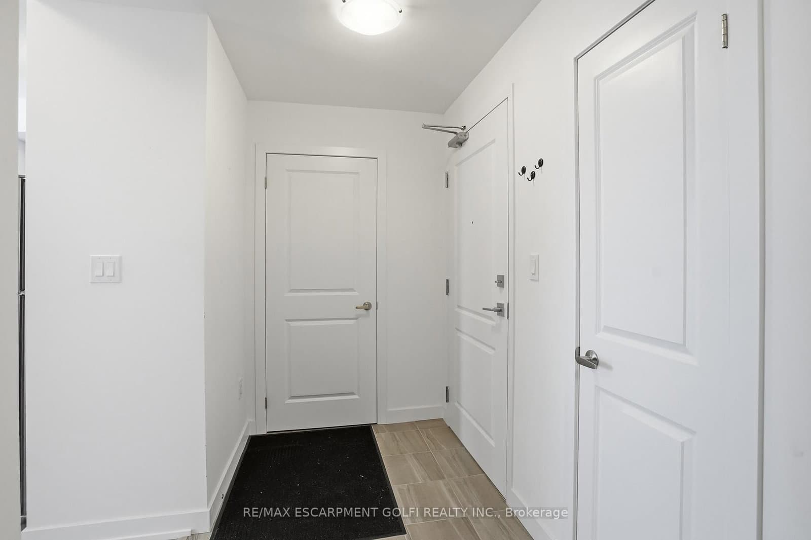 460 Dundas Street E, Unit 1008 thumbnail 4