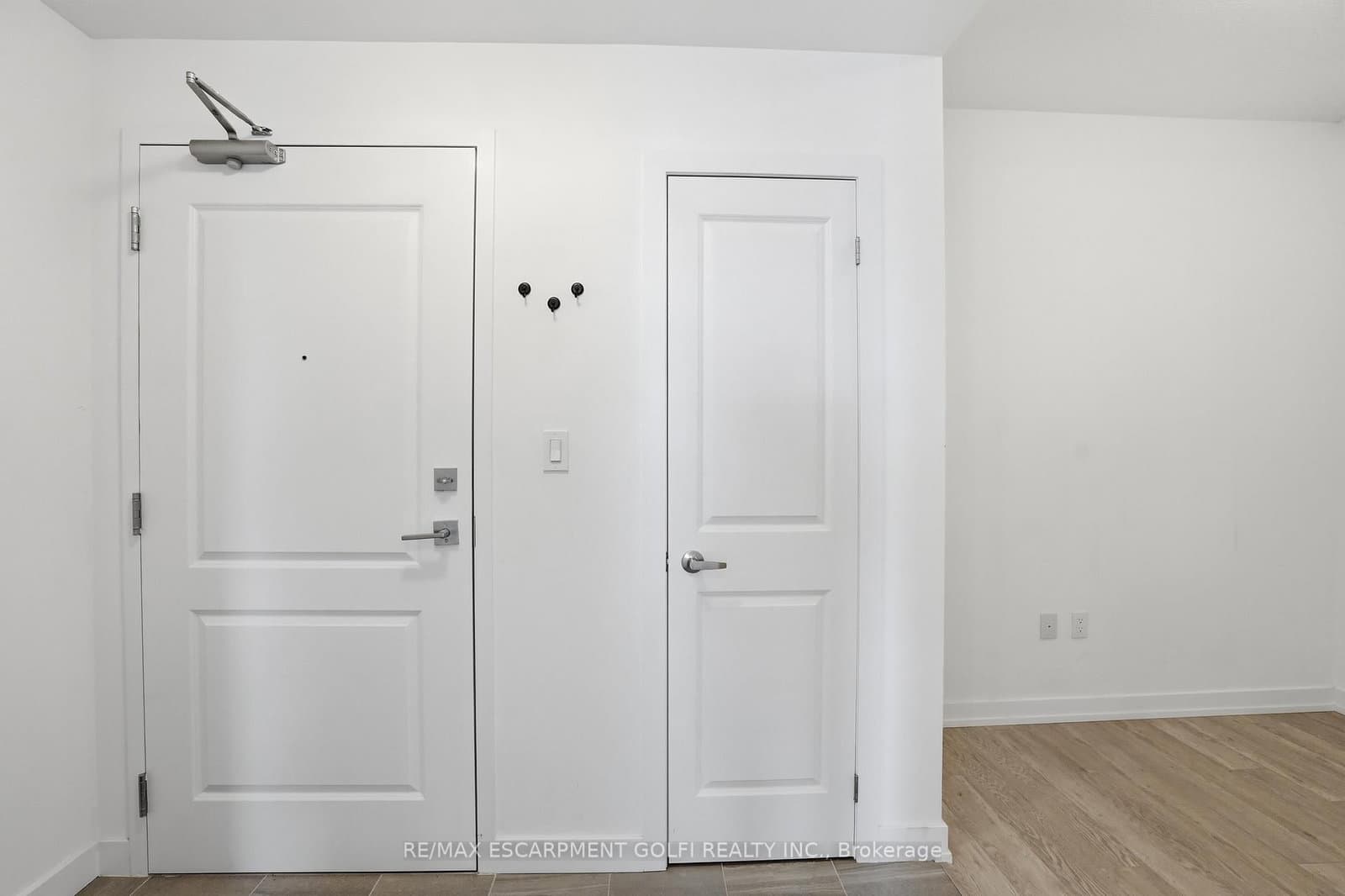 460 Dundas Street E, Unit 1008 thumbnail 5