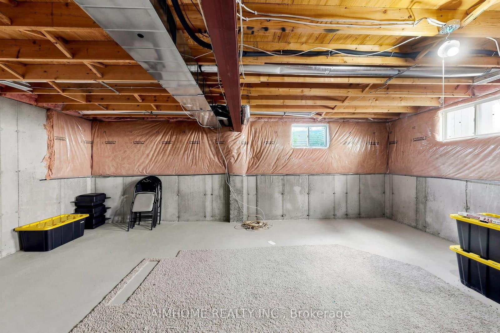 205 Huck Crescent thumbnail 35