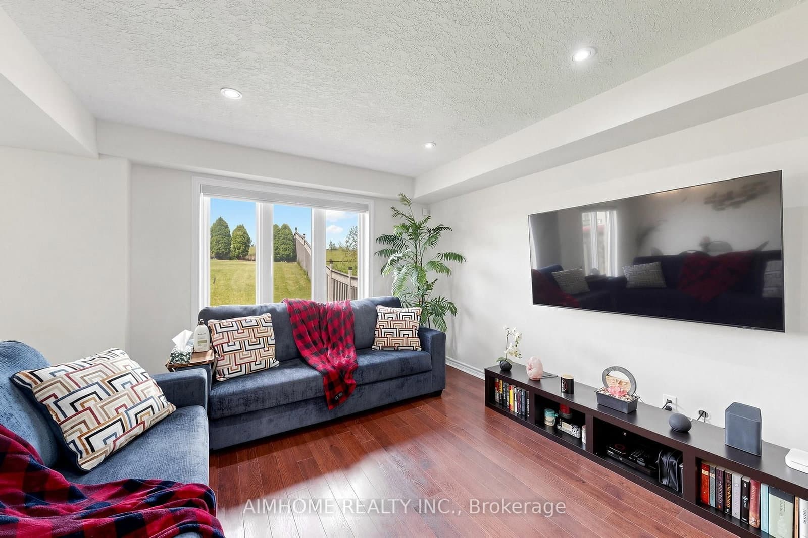 205 Huck Crescent thumbnail 6
