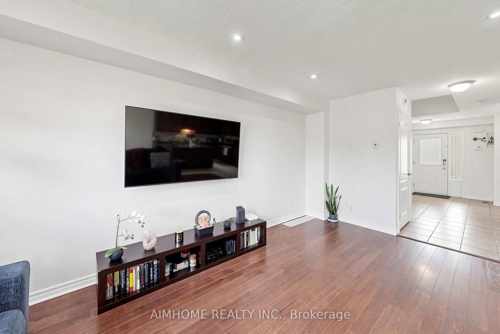205 Huck Crescent thumbnail 7