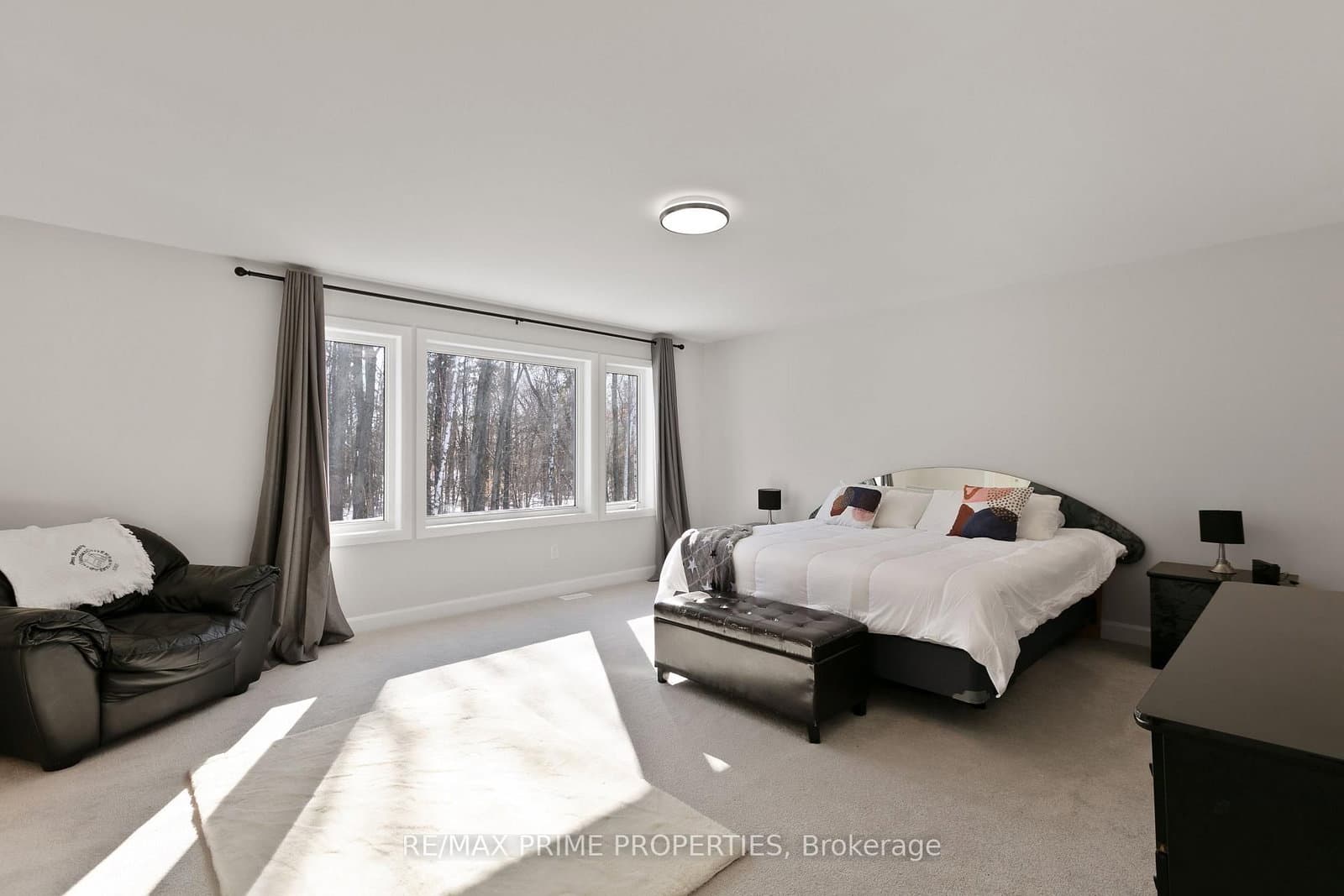 820 MERCIER Crescent thumbnail 23
