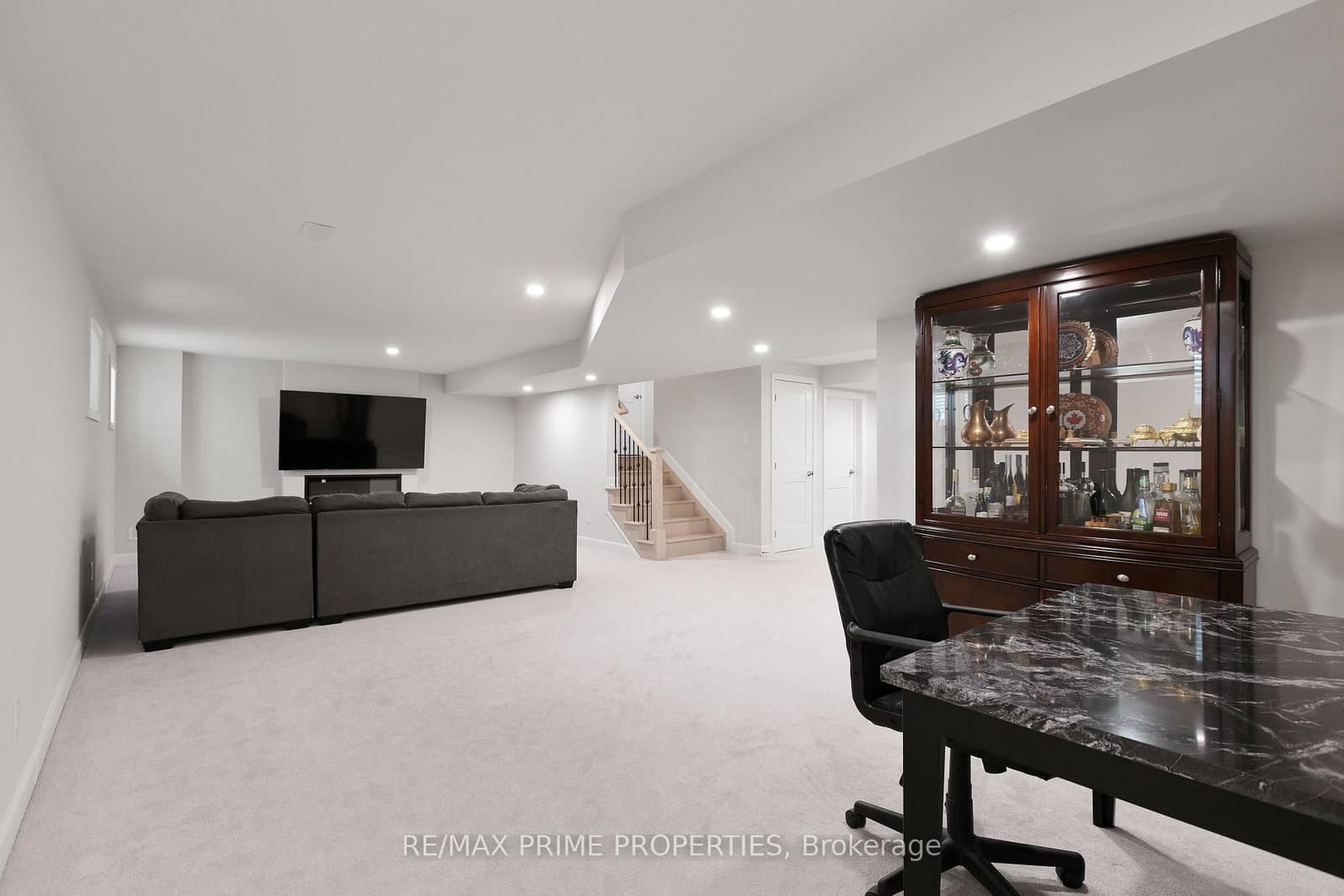 820 MERCIER Crescent thumbnail 39