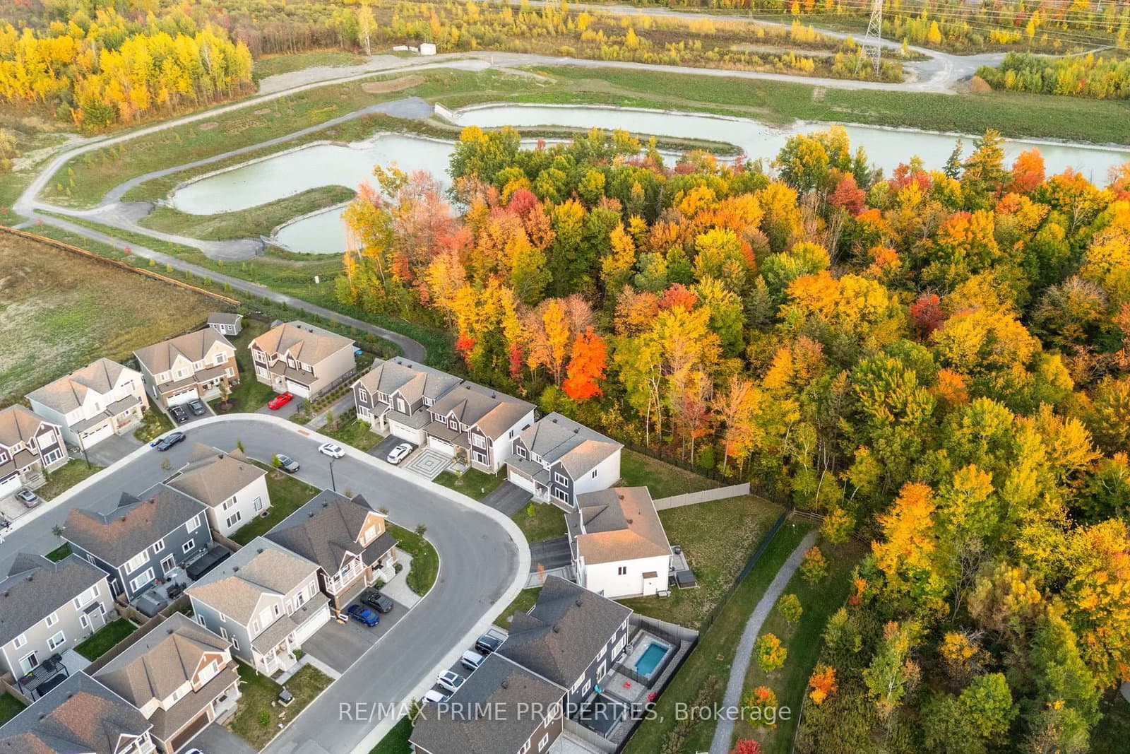 820 MERCIER Crescent thumbnail 47