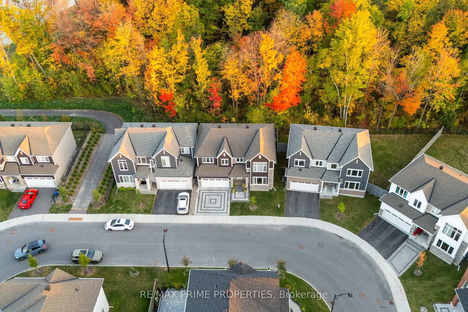 820 MERCIER Crescent thumbnail 48