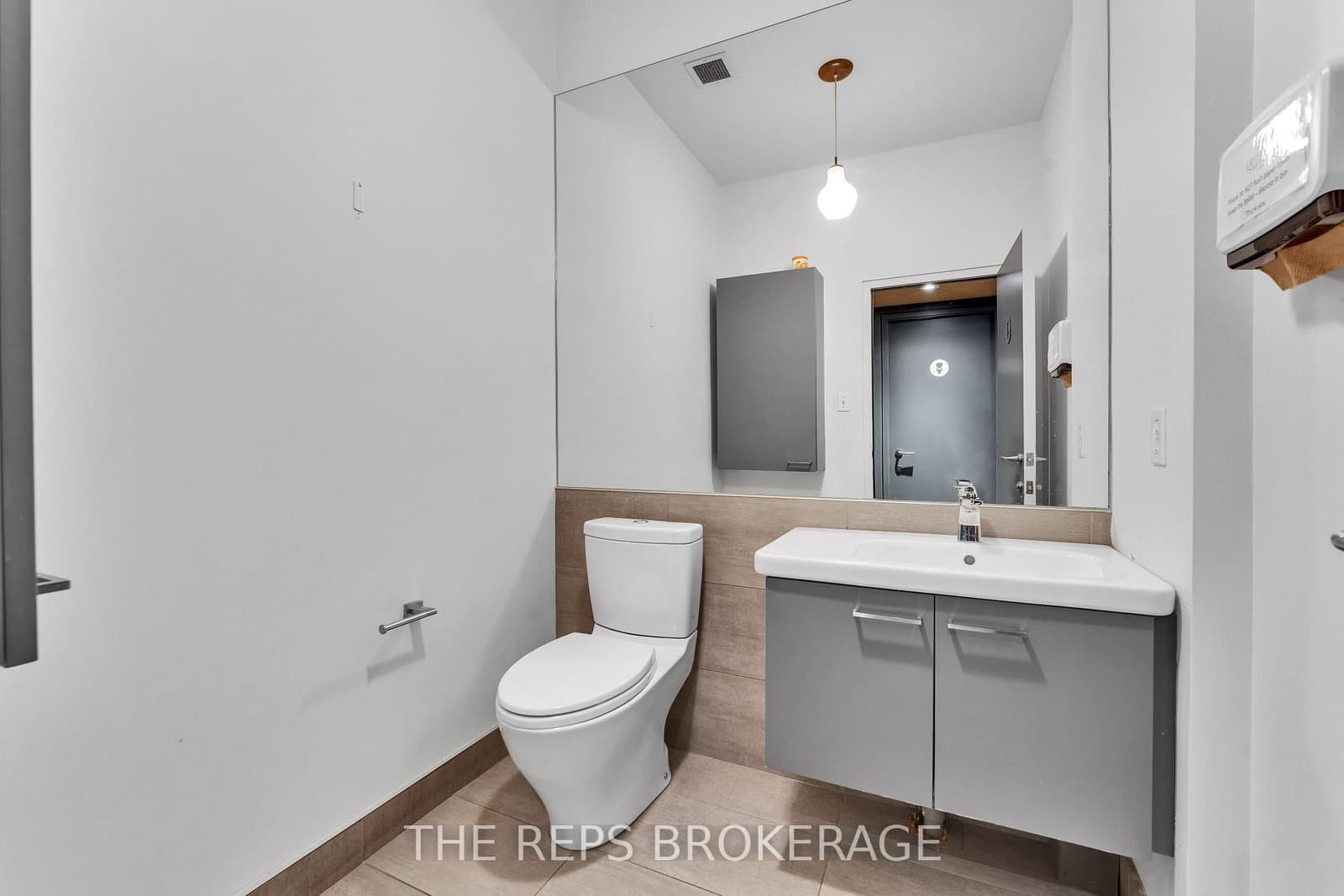 43-45 Eccles Street W thumbnail 31