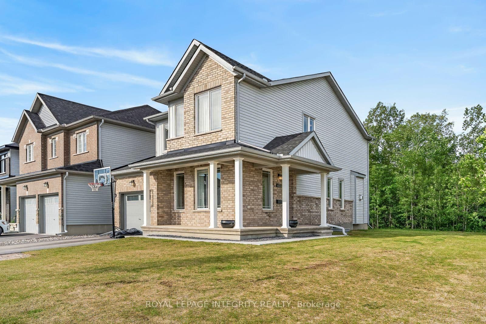 655 PERSIMMON Way - Image 1