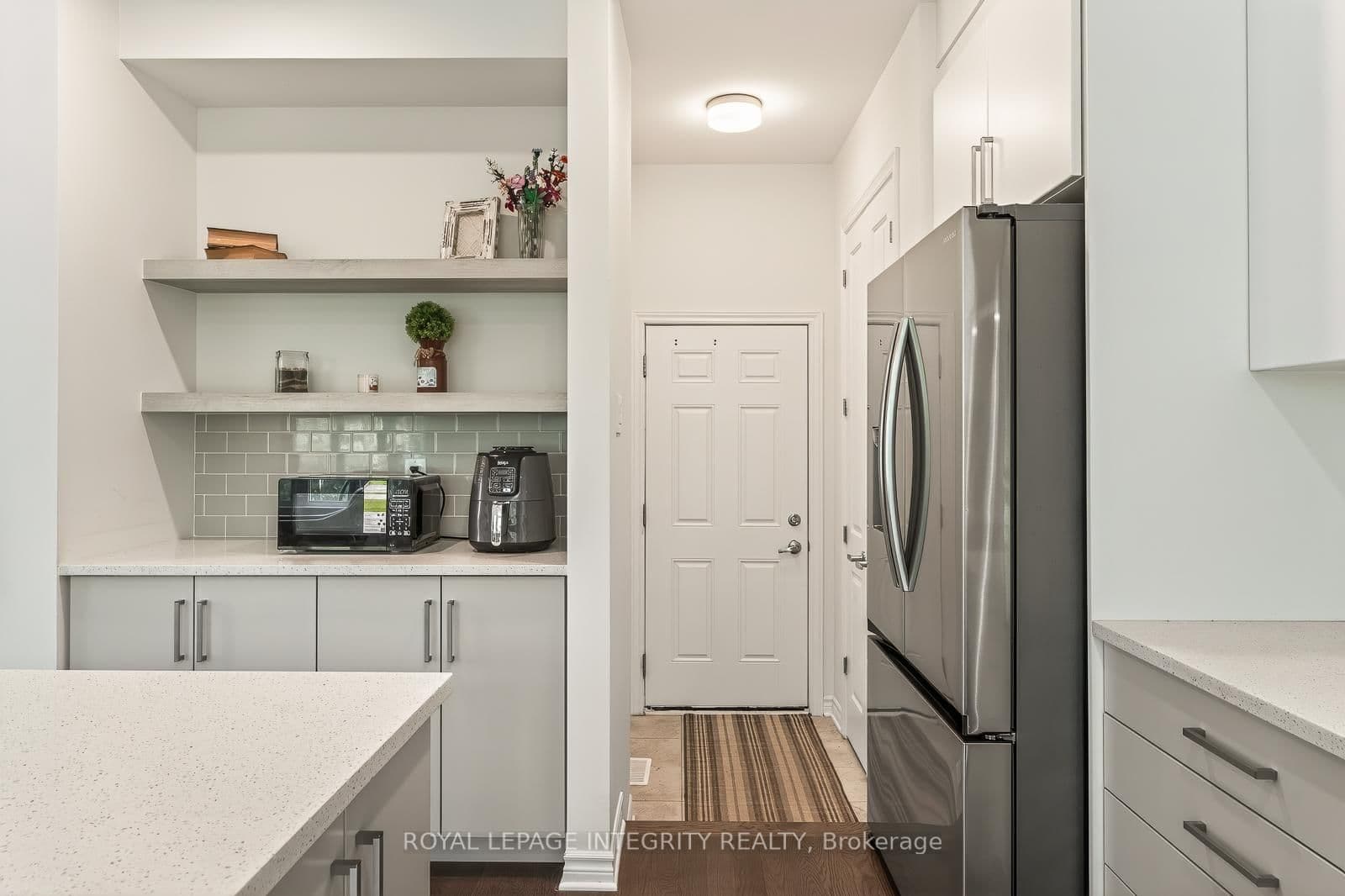 655 PERSIMMON Way thumbnail 15