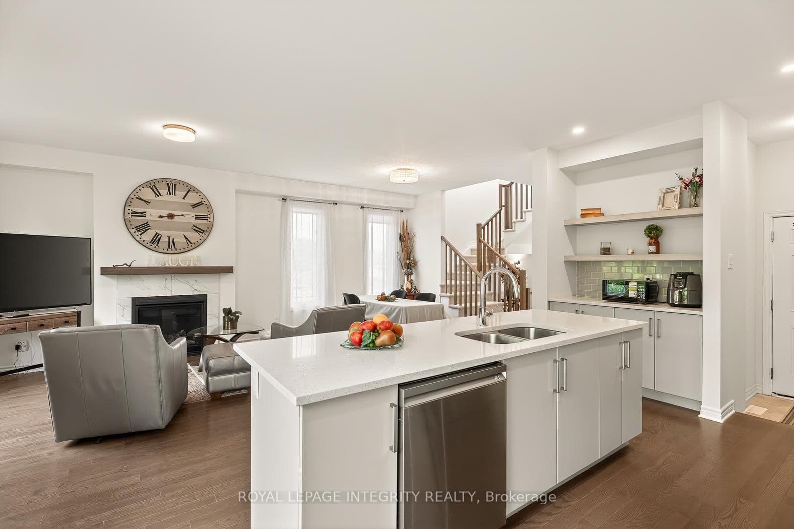 655 PERSIMMON Way thumbnail 17