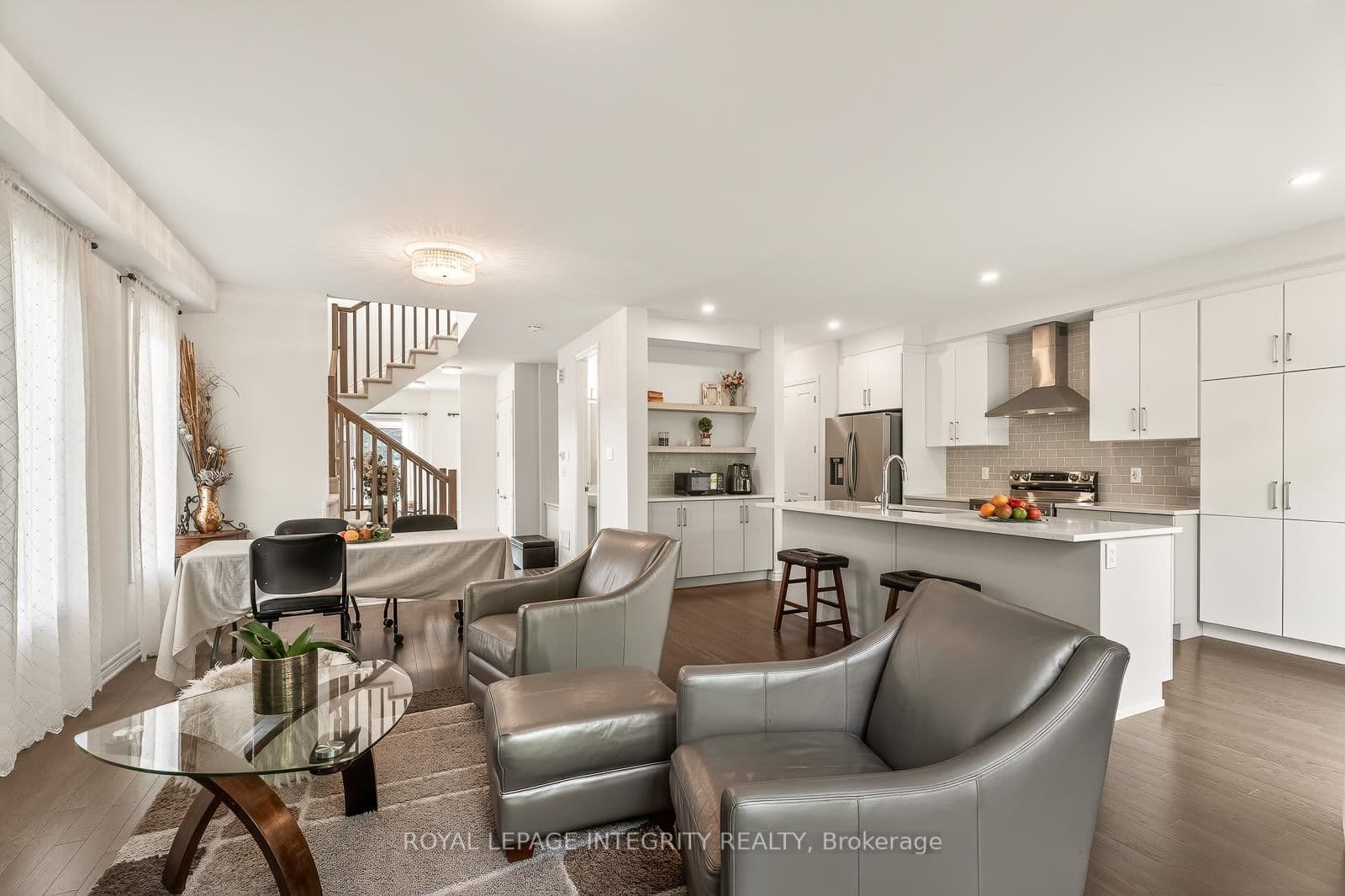 655 PERSIMMON Way thumbnail 21