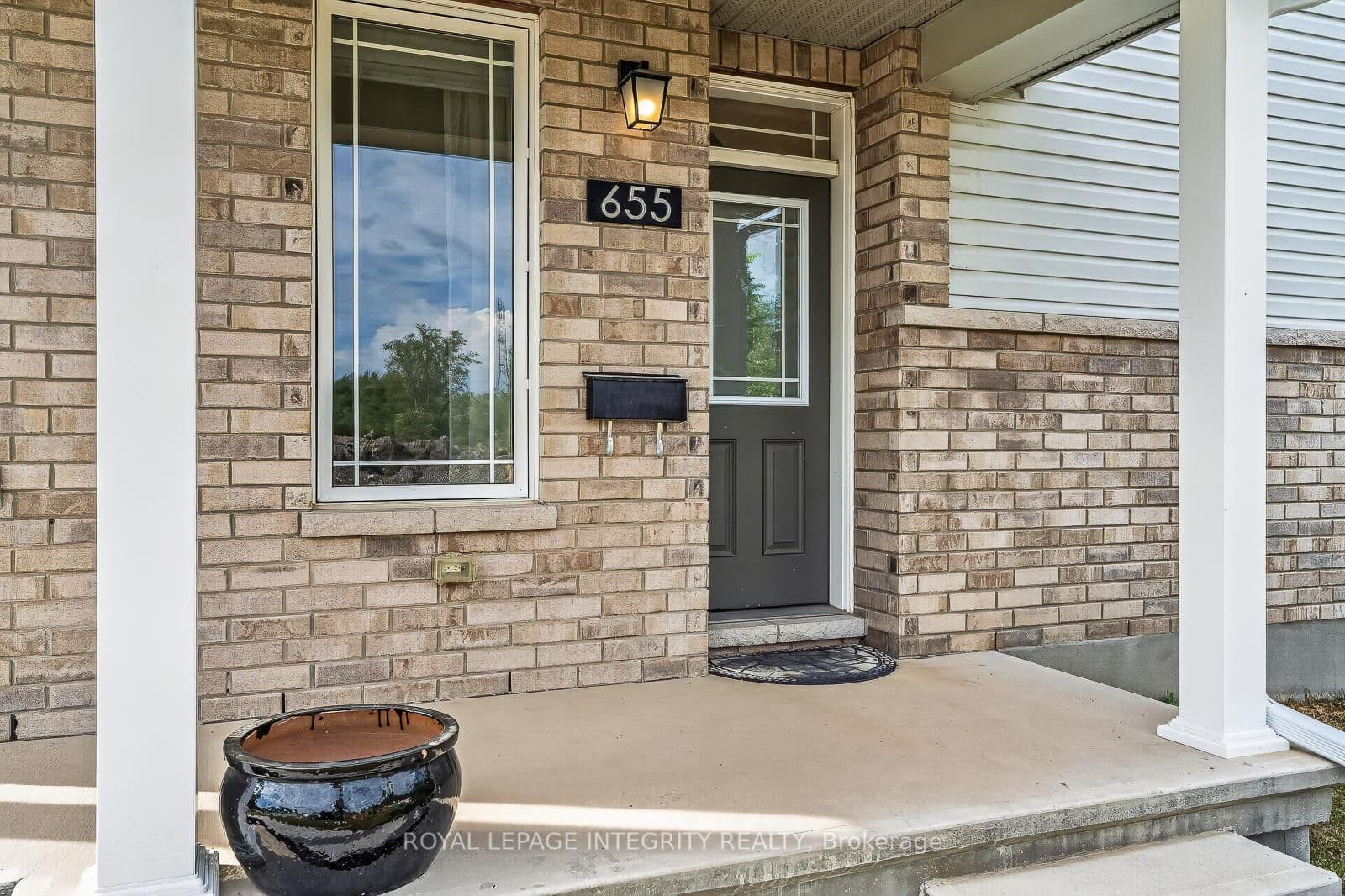 655 PERSIMMON Way thumbnail 3