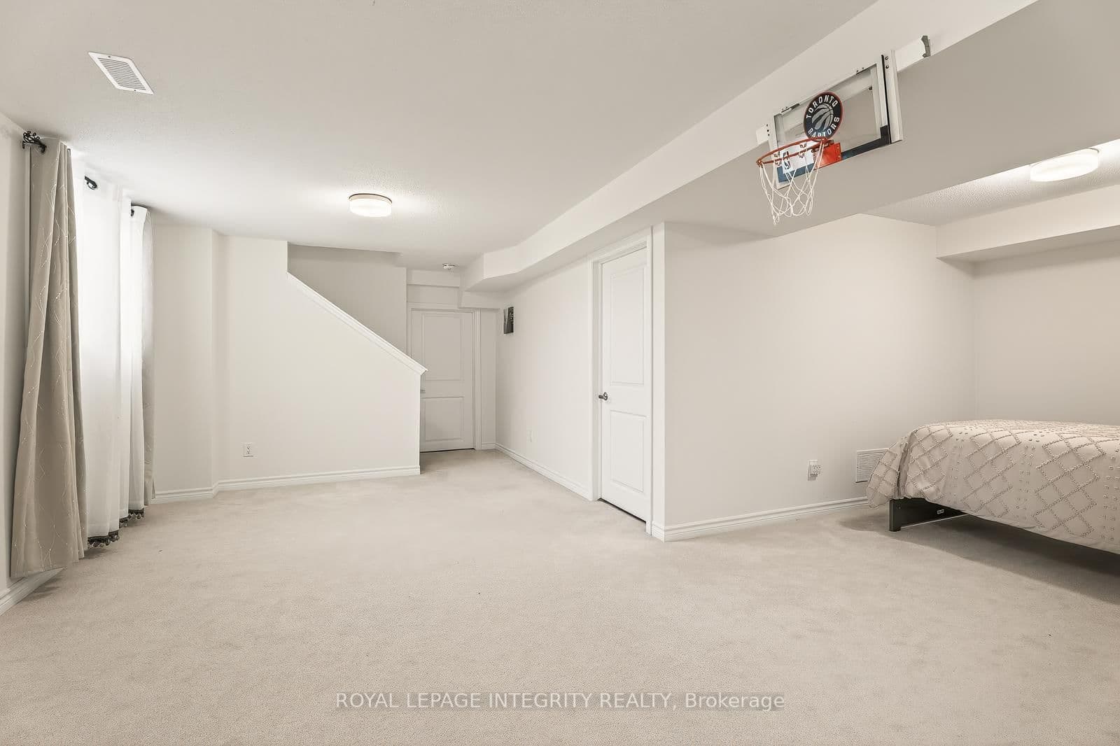 655 PERSIMMON Way thumbnail 36