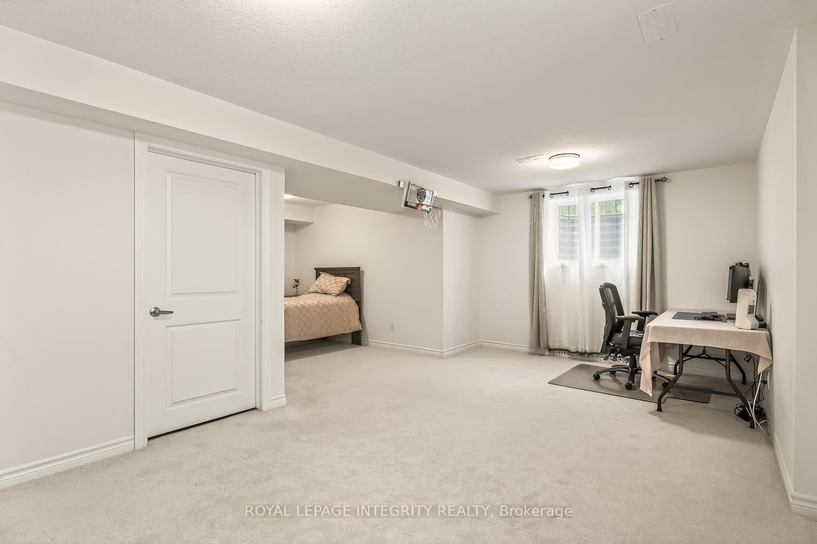 655 PERSIMMON Way thumbnail 37