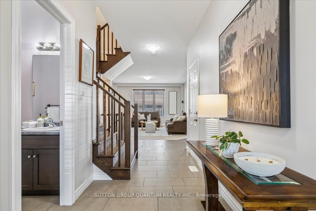 92 Garinger Crescent thumbnail 4