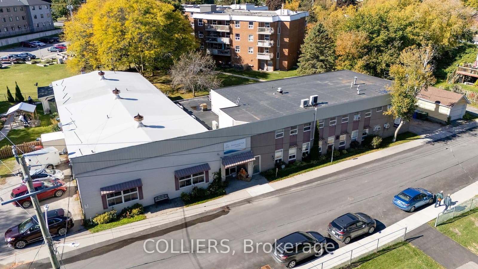 111 West Mary Street thumbnail 4