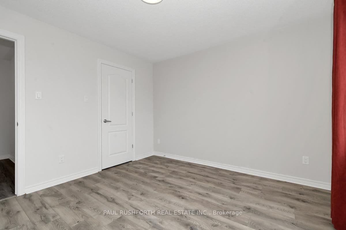 305 Lamarche Avenue thumbnail 19