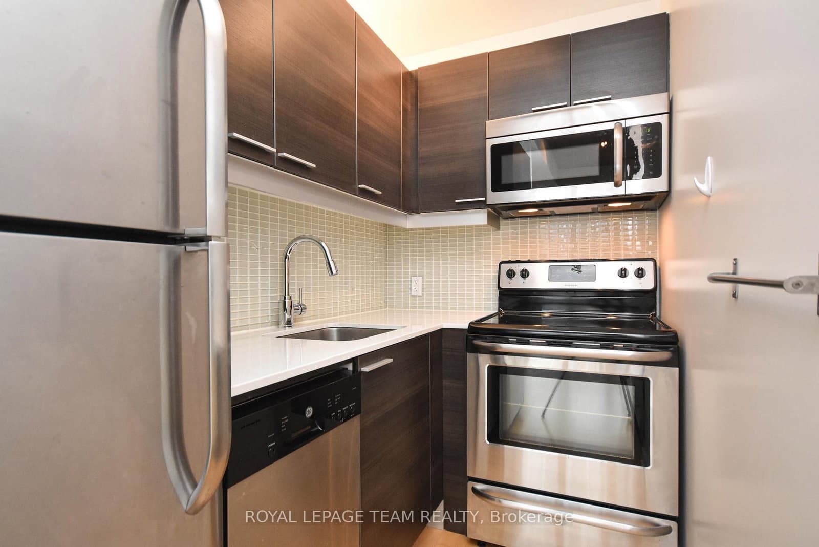 349 Mcleod Street, Unit 726 thumbnail 13