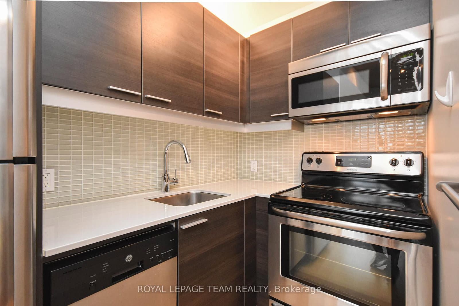 349 Mcleod Street, Unit 726 thumbnail 15
