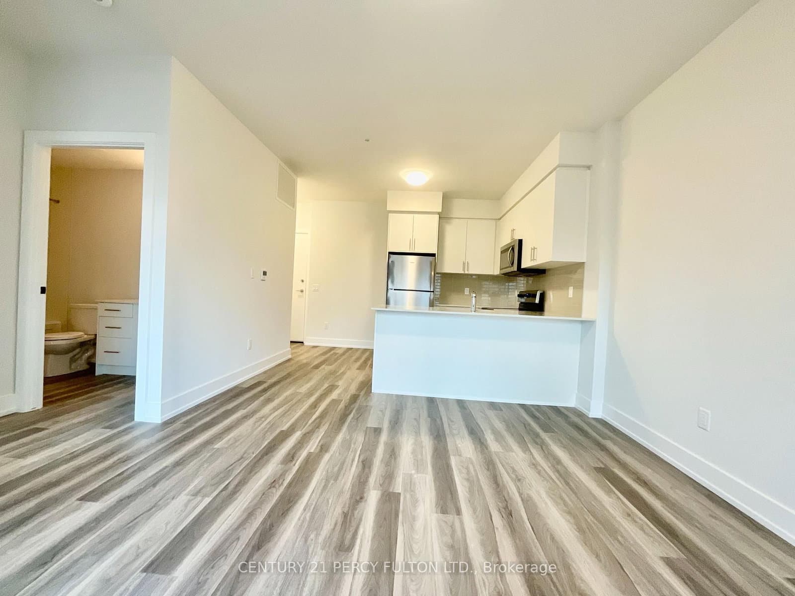 1100 Lackner Place, Unit 303 thumbnail 6