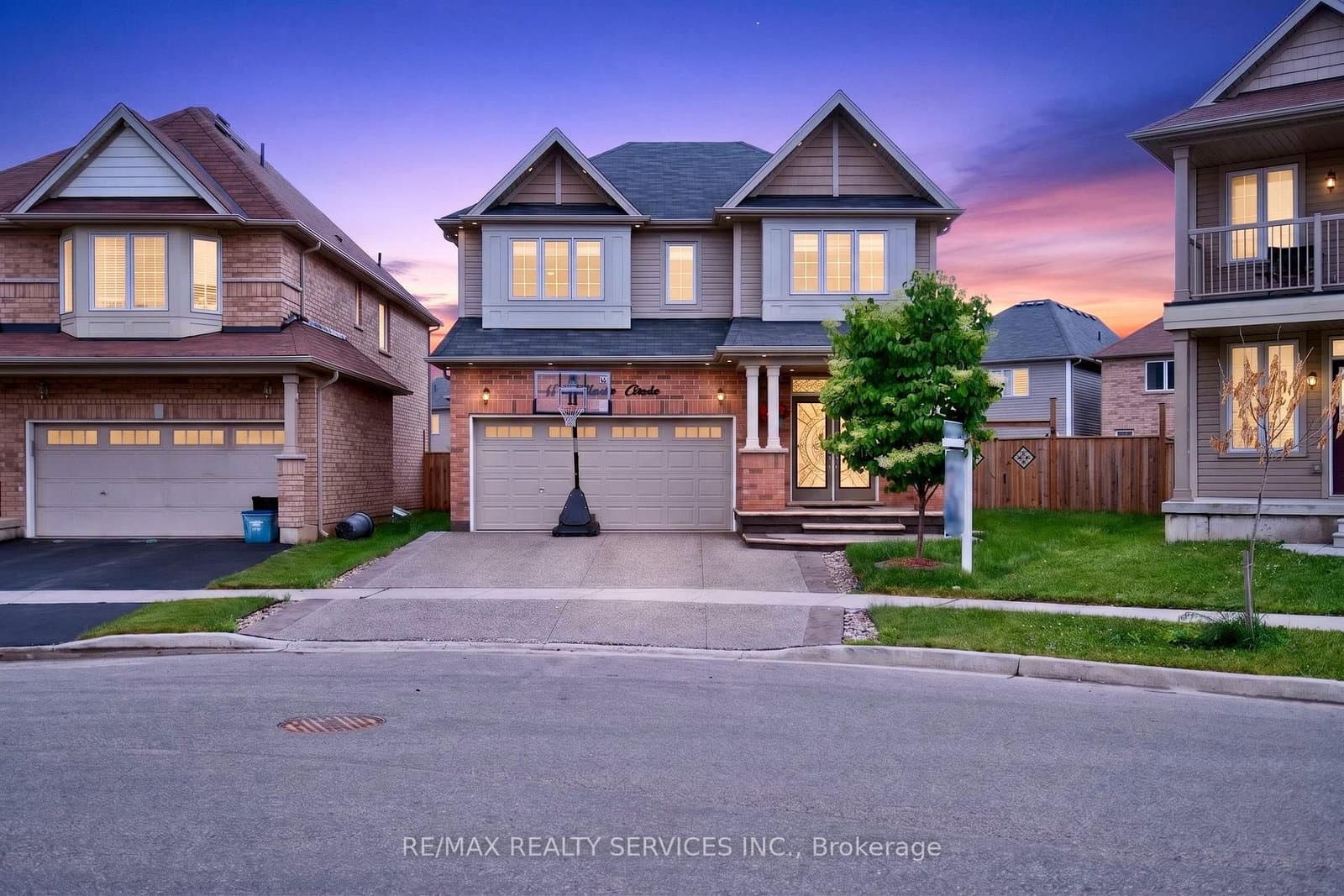 154 Munro Circle thumbnail 2