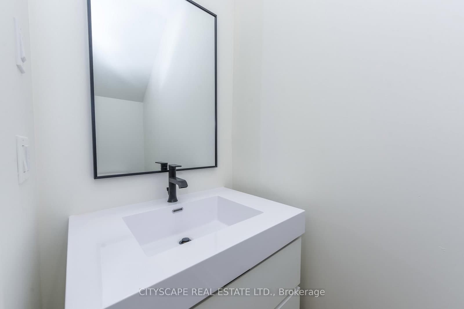 92 Everett Common, Unit 92 thumbnail 14