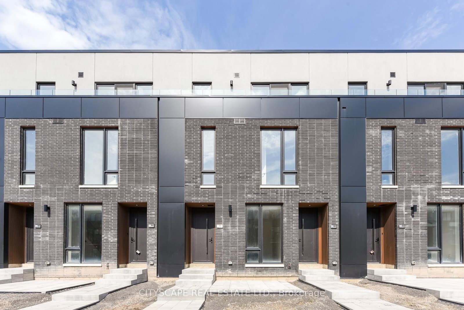 92 Everett Common, Unit 92 thumbnail 3