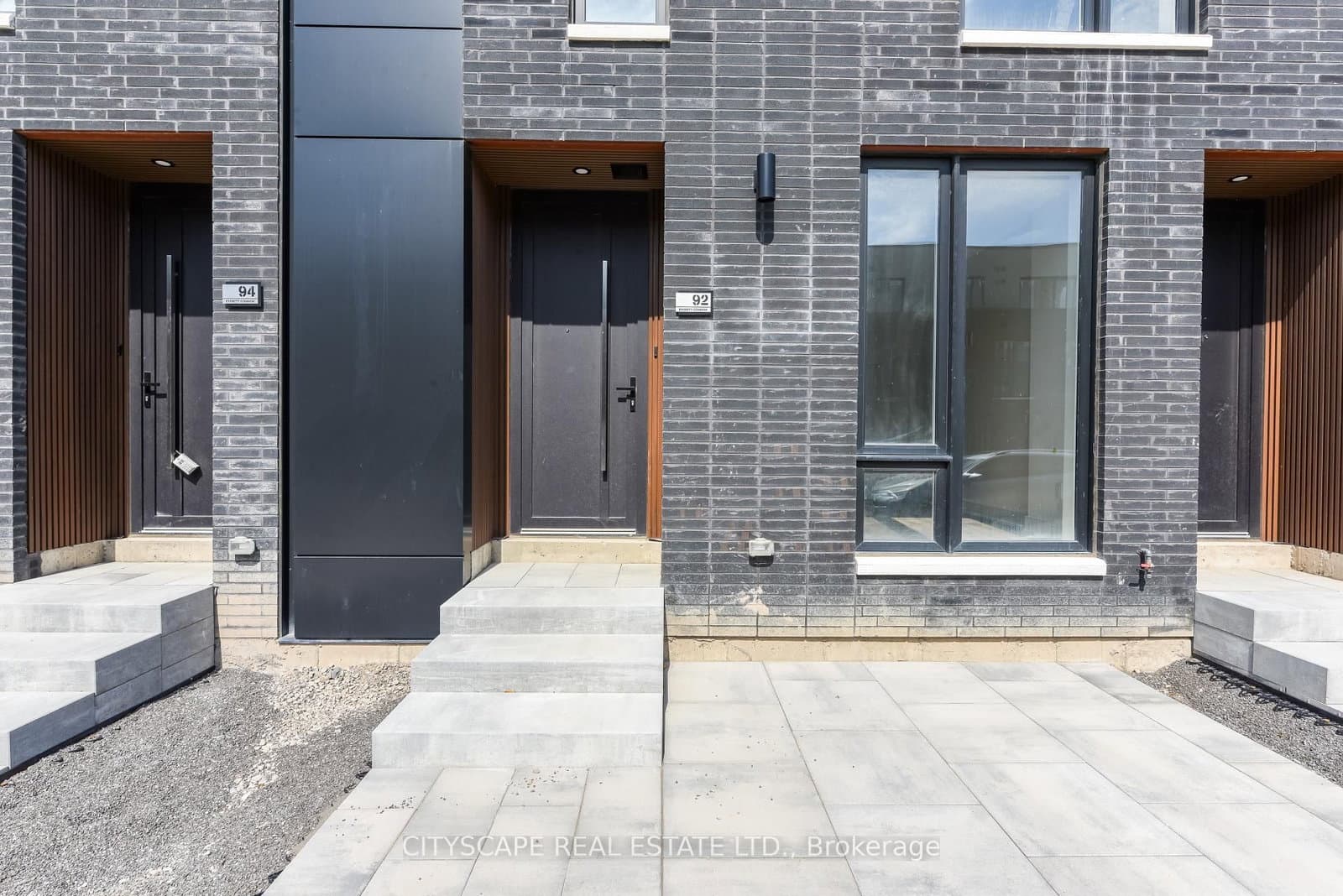92 Everett Common, Unit 92 thumbnail 4