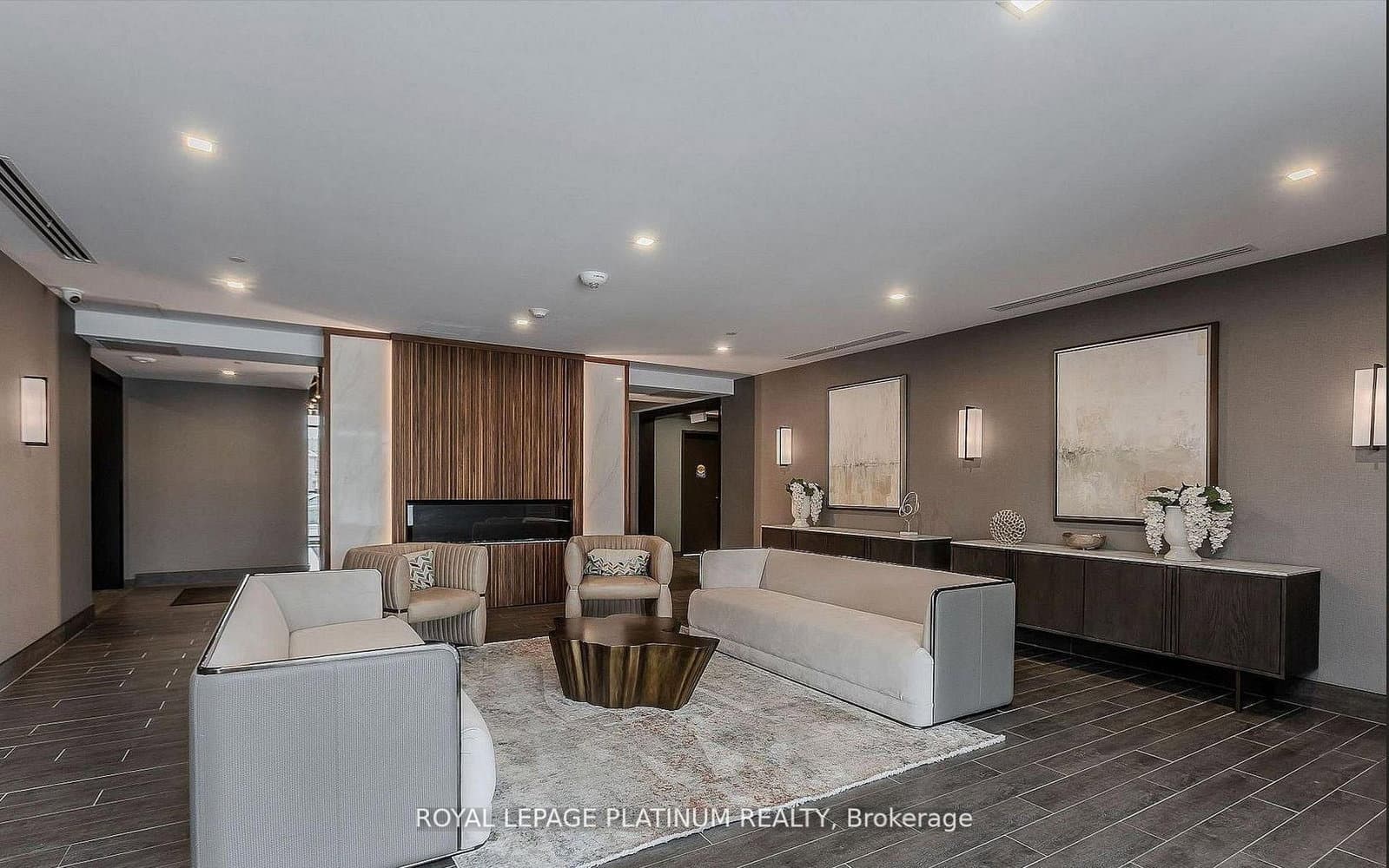 470 Dundas Street E, Unit 114 thumbnail 2