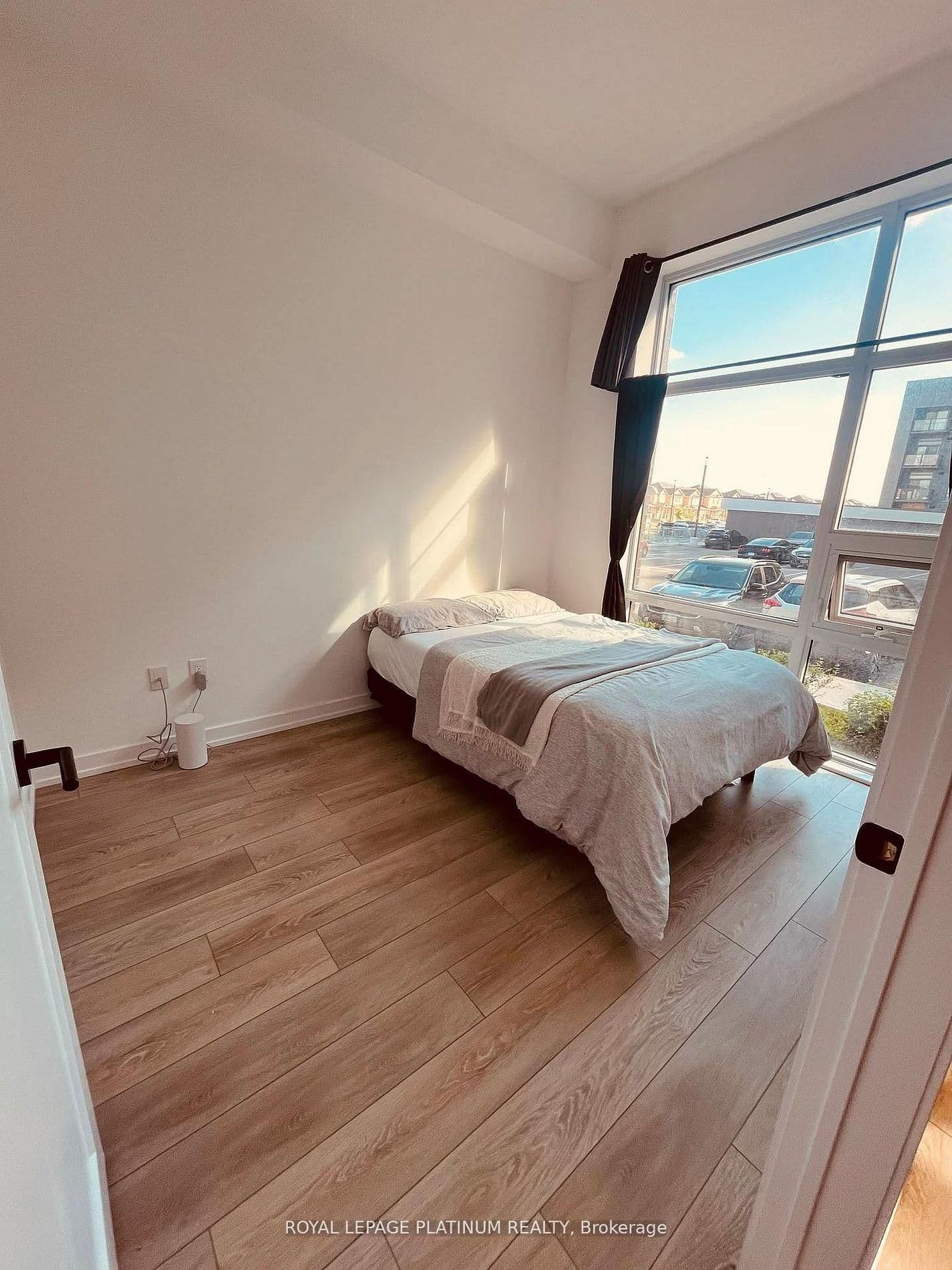 470 Dundas Street E, Unit 114 thumbnail 8