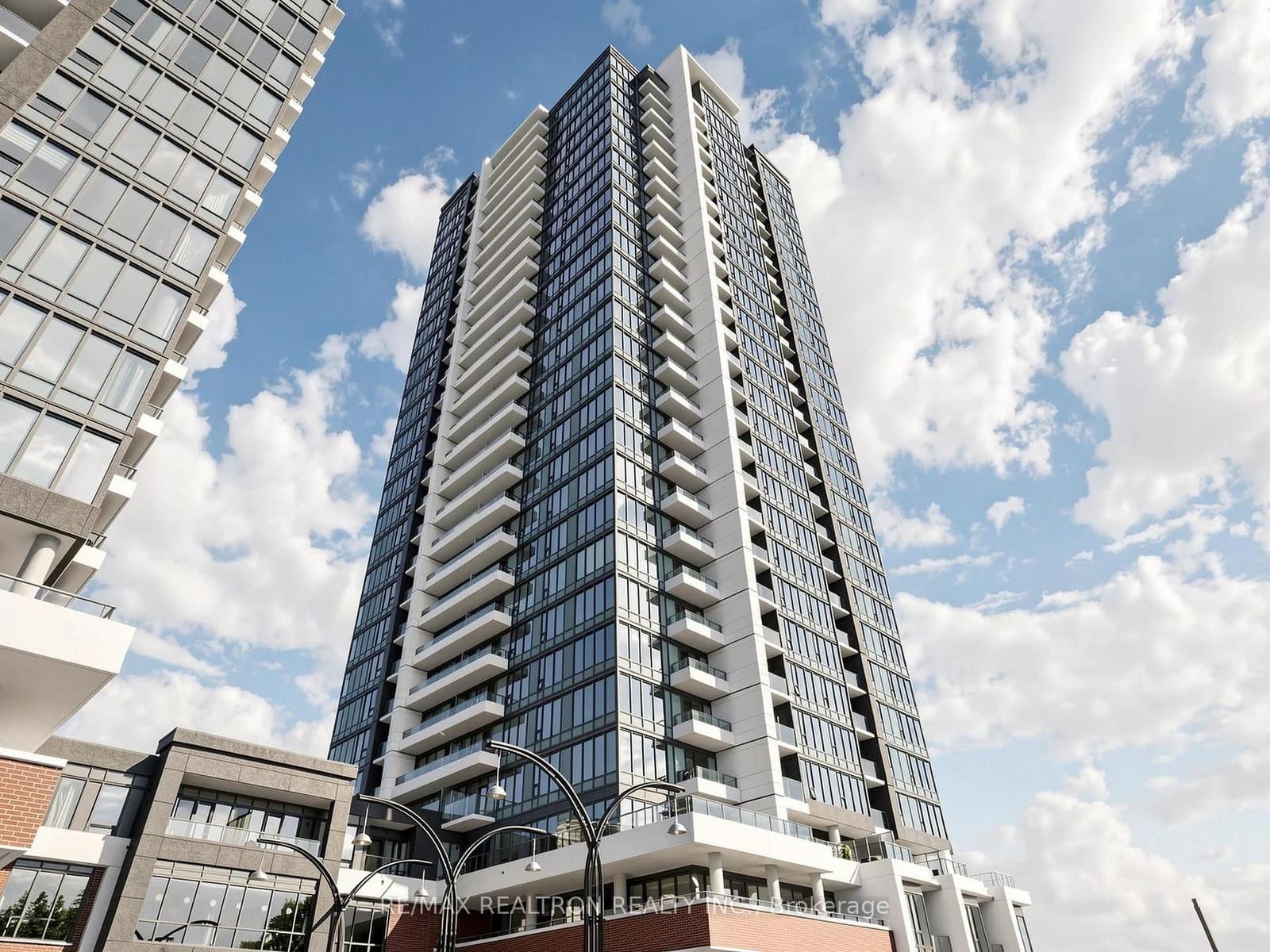 #1210 - 15 Wellington Street S