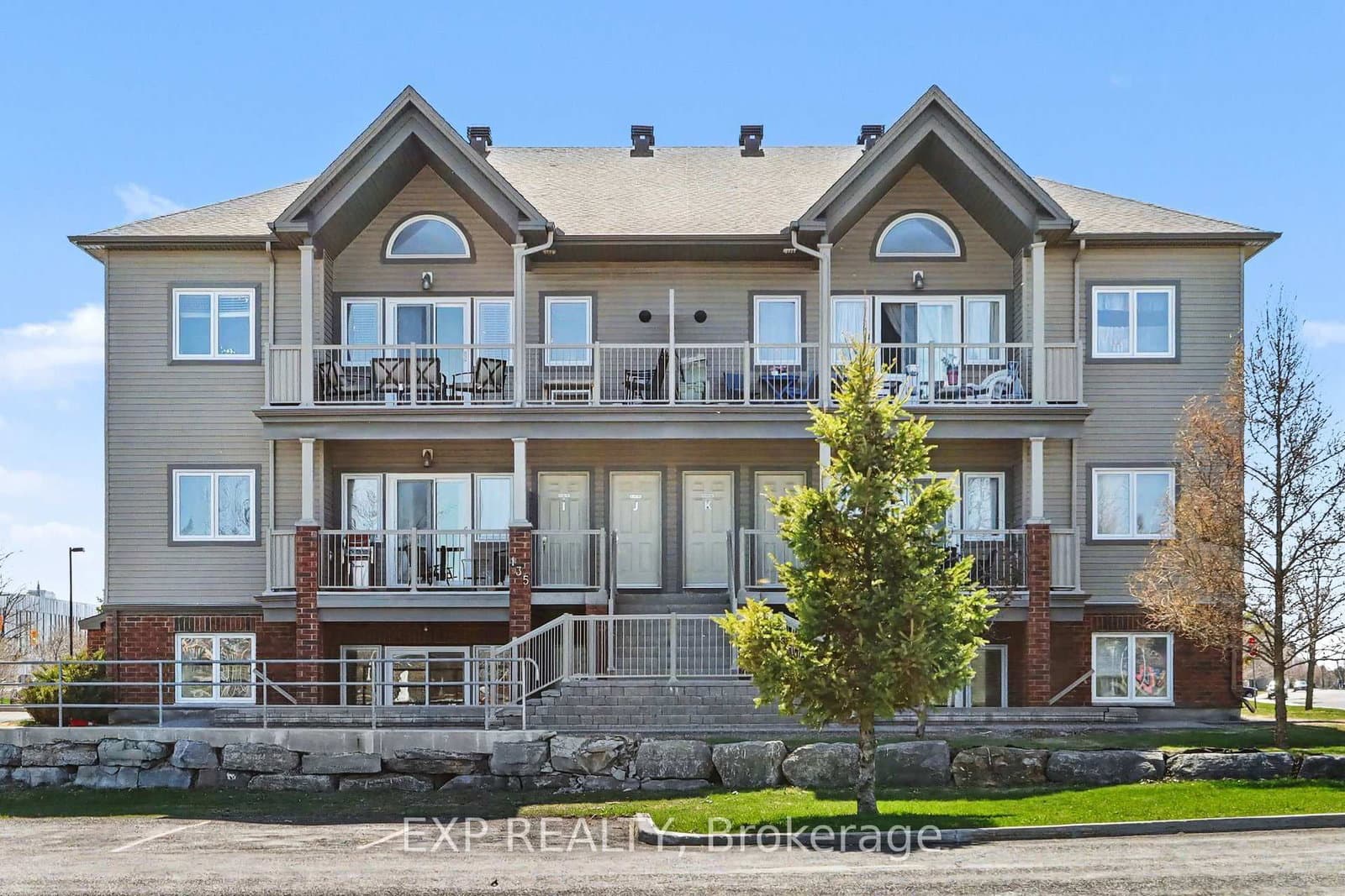 135 Harthill Way, Unit J