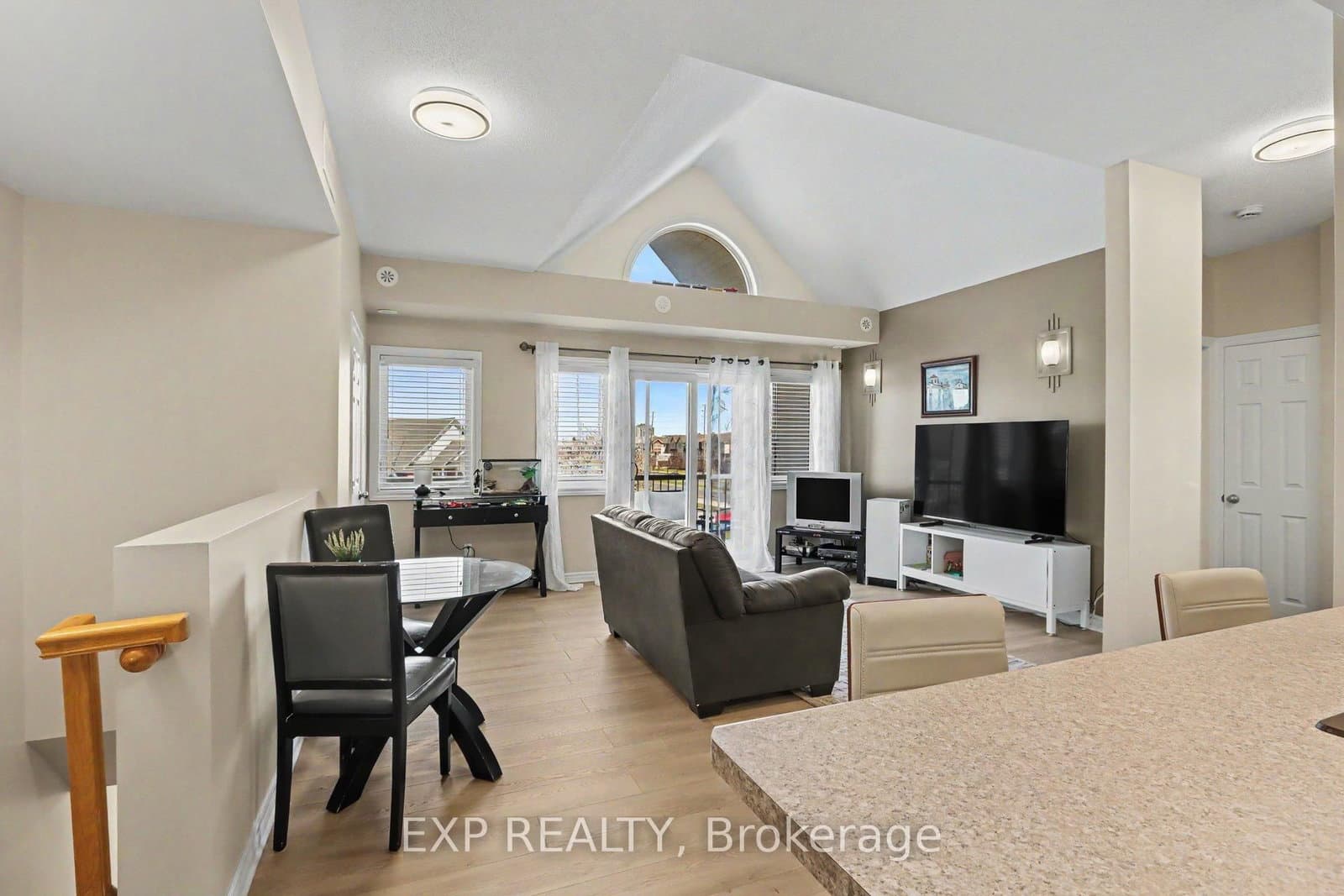 135 Harthill Way, Unit J thumbnail 9