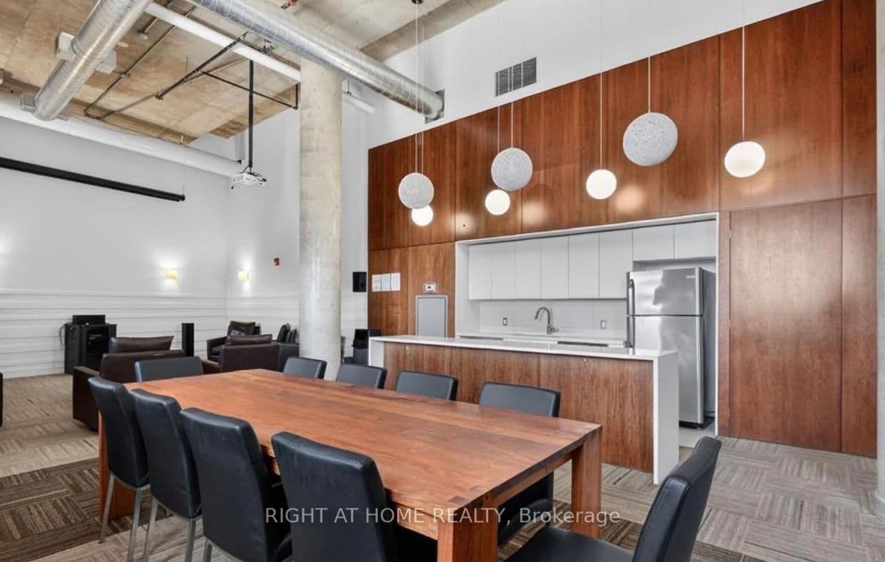 349 Mcleod Street, Unit 723 thumbnail 32