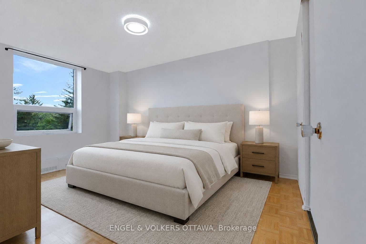665 Bathgate Drive, Unit 301 thumbnail 14