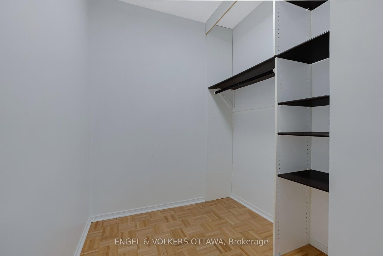 665 Bathgate Drive, Unit 301 thumbnail 16