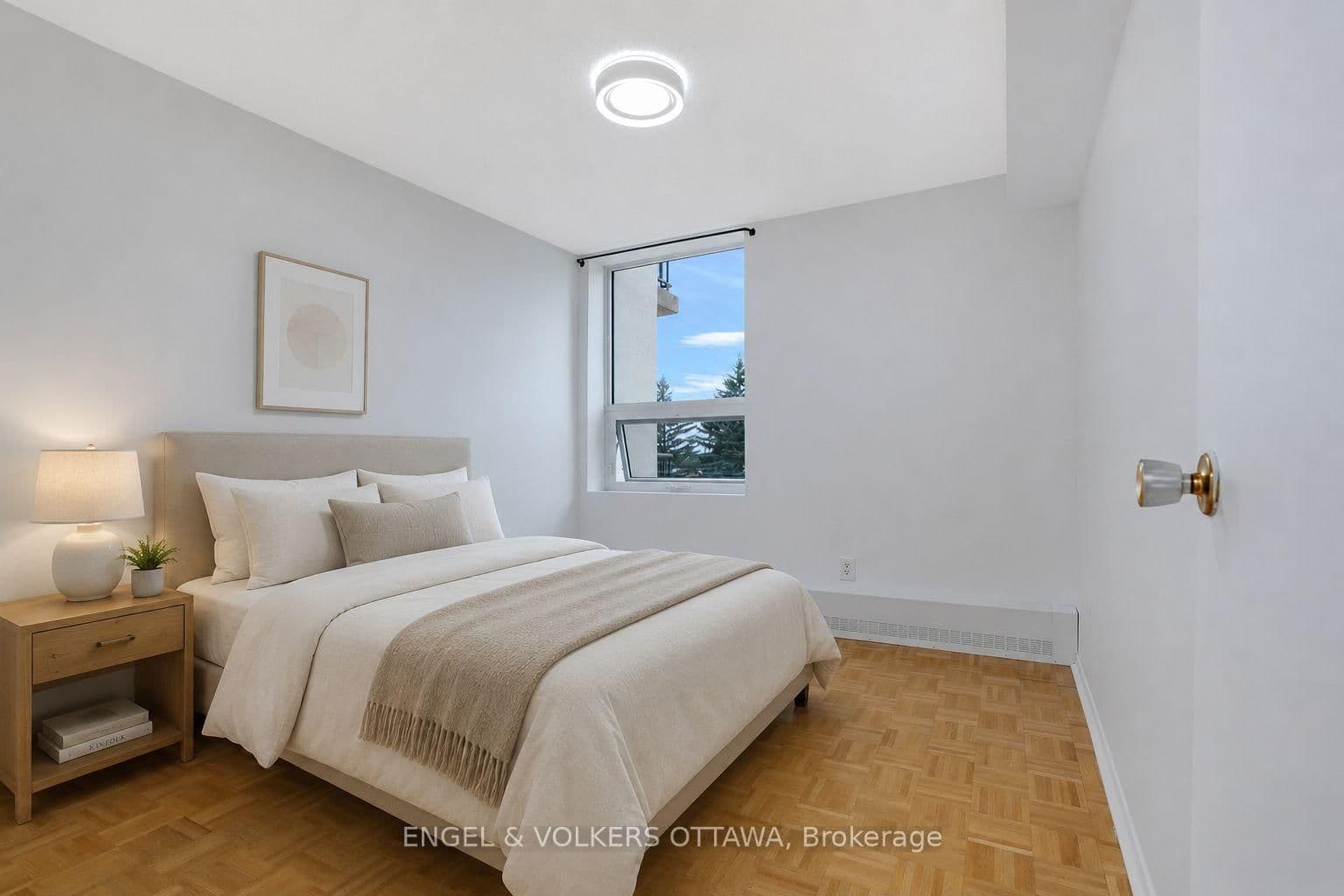 665 Bathgate Drive, Unit 301 thumbnail 17