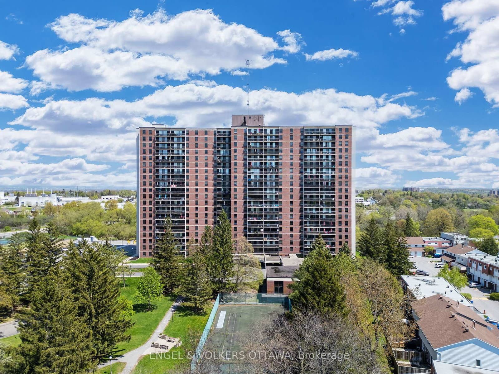 665 Bathgate Drive, Unit 301 thumbnail 2