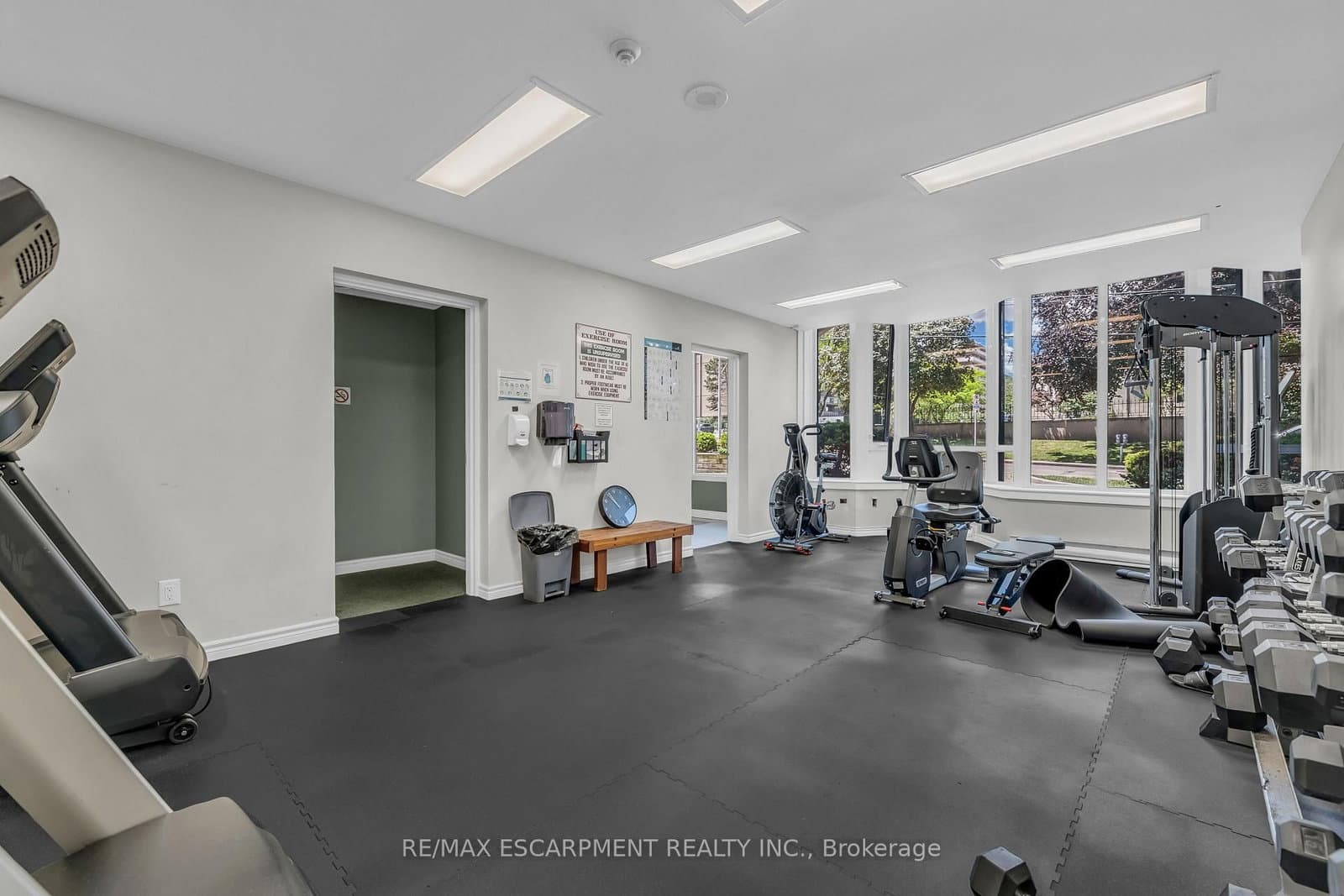 67 Caroline Street S, Unit 203 thumbnail 32