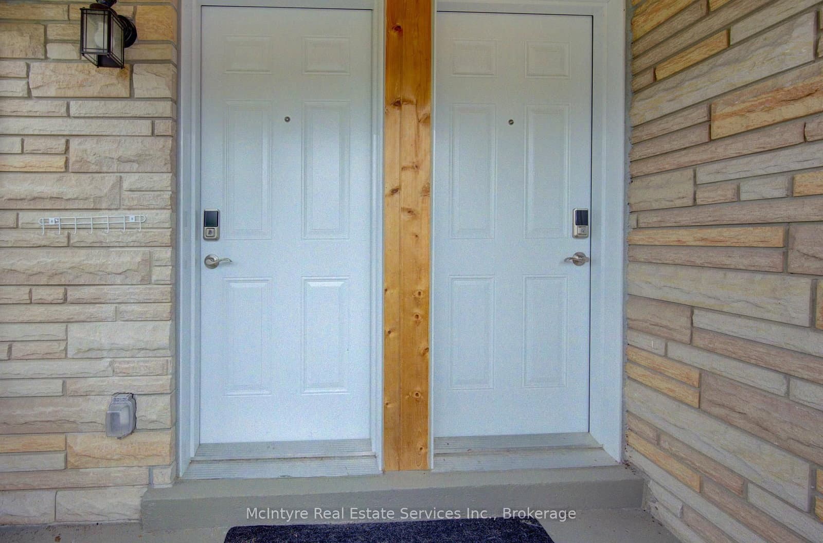 127 Strathcona Crescent thumbnail 26