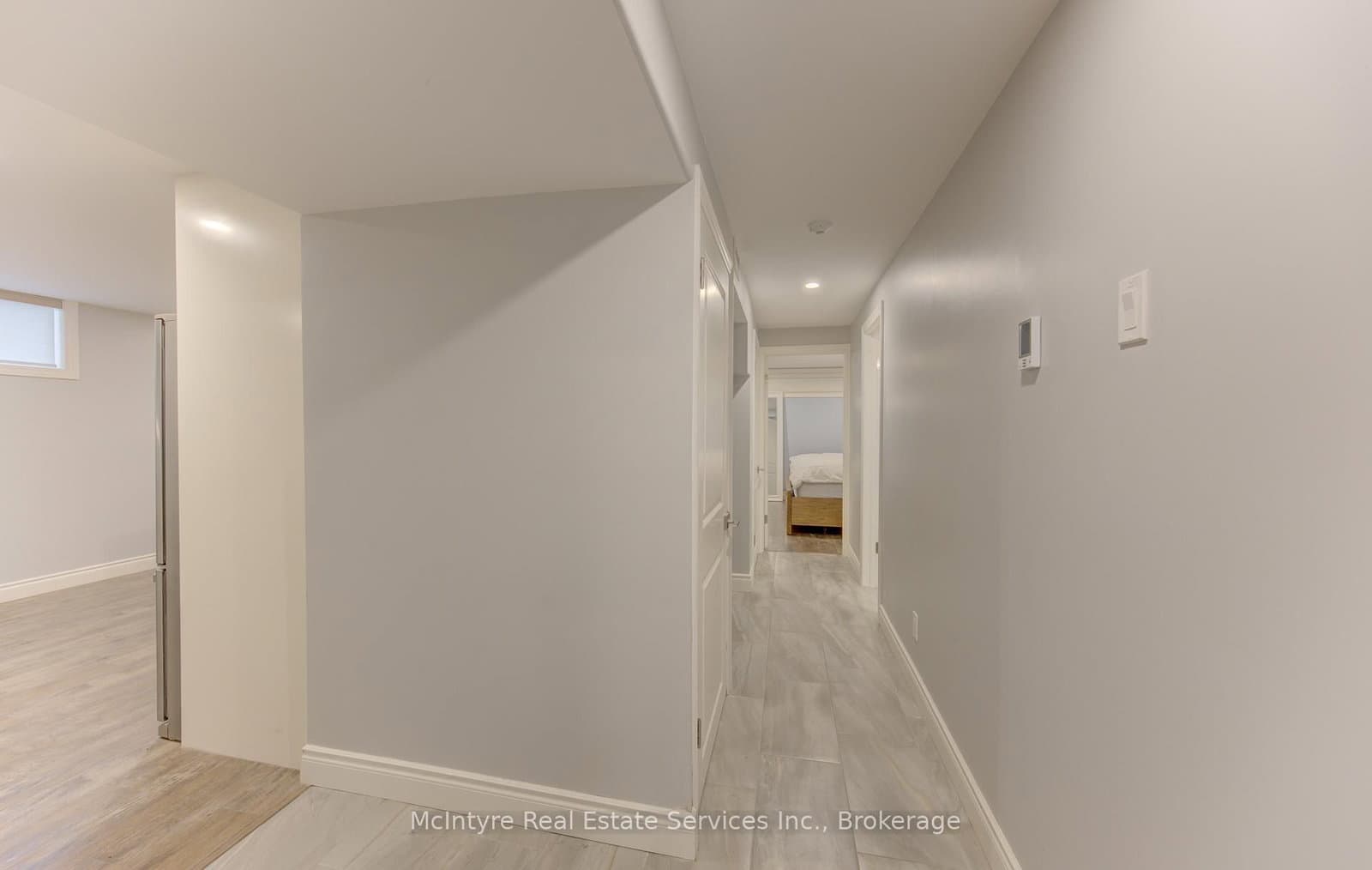 127 Strathcona Crescent thumbnail 40