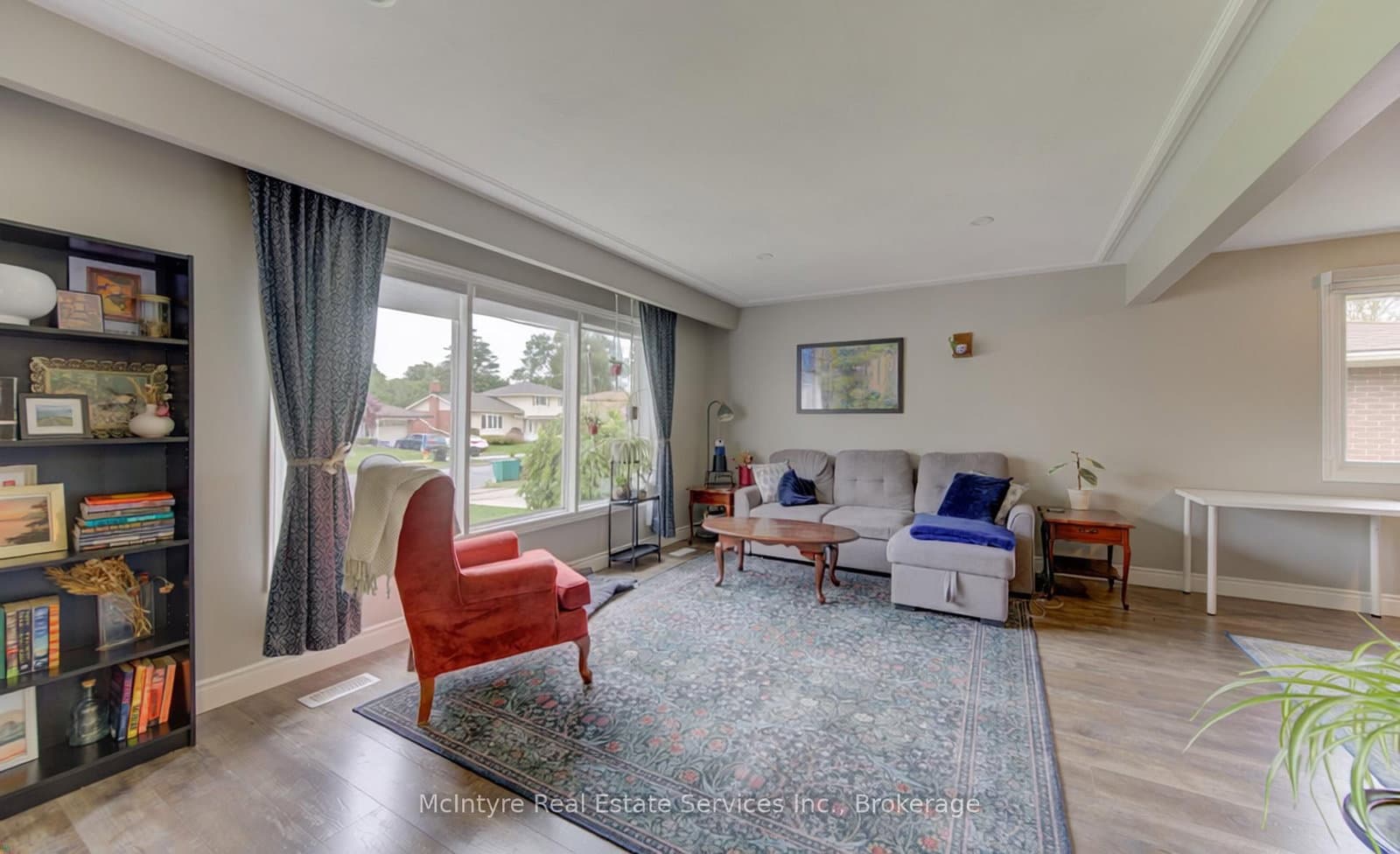 127 Strathcona Crescent thumbnail 7