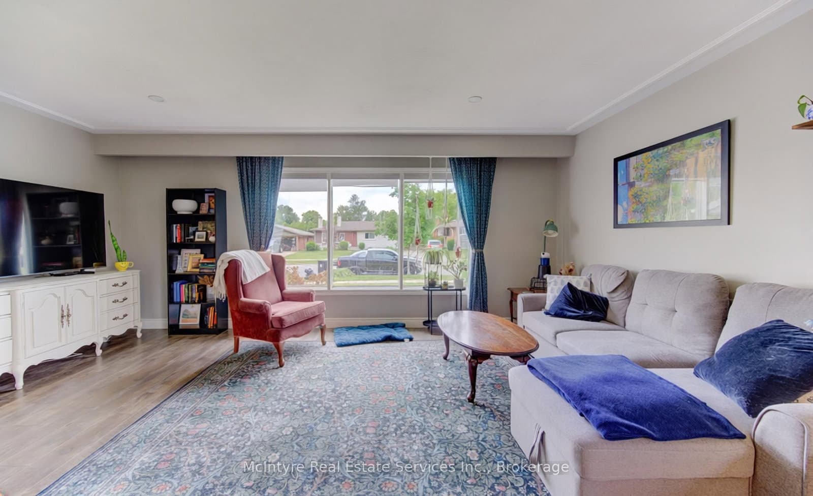 127 Strathcona Crescent thumbnail 9