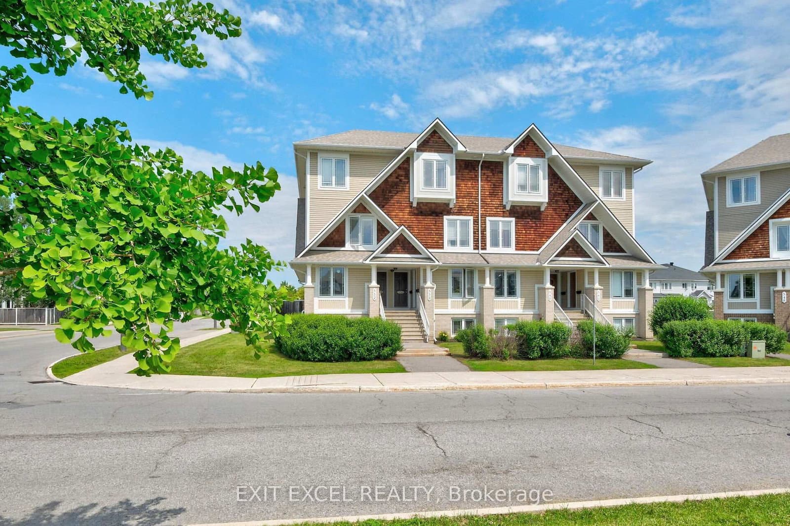 532 Lakeridge Drive, Unit 1 thumbnail 2