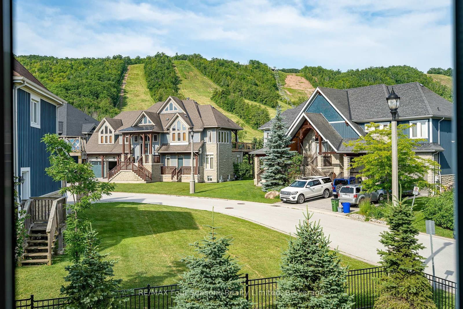 124 Birches Boulevard thumbnail 48
