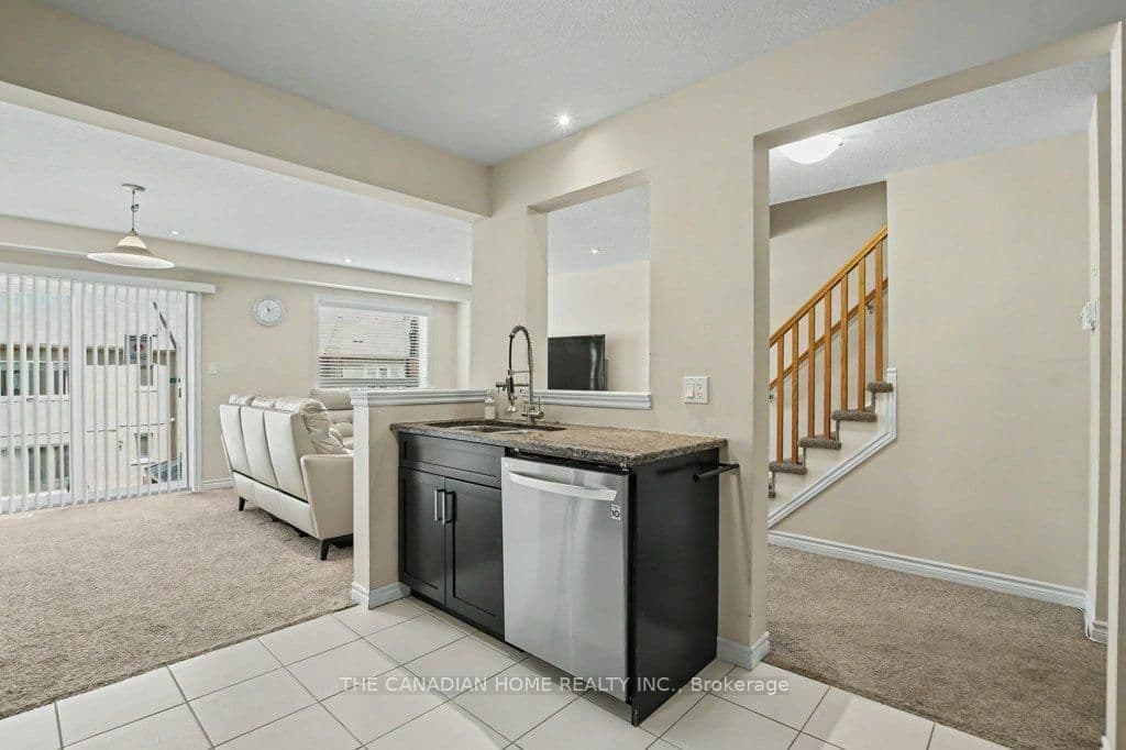 46 Jeffrey Drive thumbnail 10