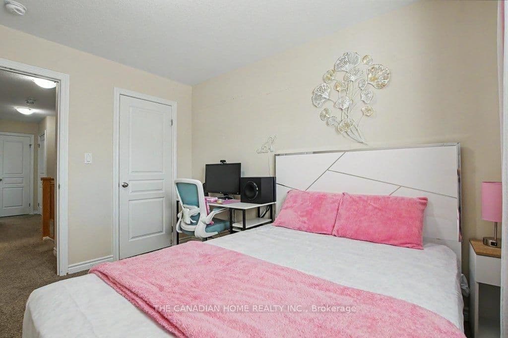 46 Jeffrey Drive thumbnail 19