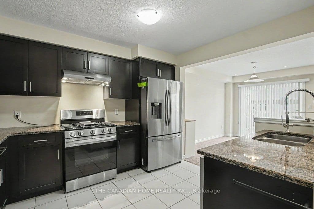 46 Jeffrey Drive thumbnail 2