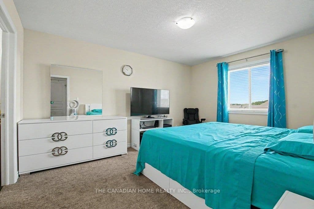 46 Jeffrey Drive thumbnail 24